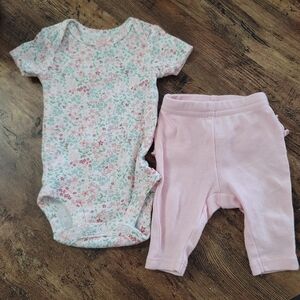 Carter's Preemie Outfit